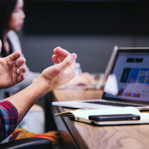 Especialista da XP dá dicas de como investir em 2025